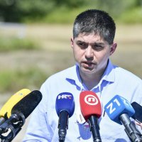 Direktor tvrtke Vodoopskrba i odvodnja Marin Galijot dao izjavu za medije