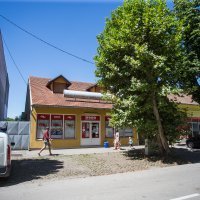 Vinkovci: Policajka ranila provalnika u pokušaju pljačke trgovine