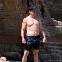 Luciana Barroso i Matt Damon na plaži