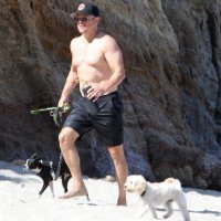 Luciana Barroso i Matt Damon na plaži