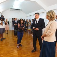 Predsjednik Zoran Milanović na izložbi 'Oliver u Luci/Luka u Oliveru'