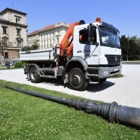 Bager srušio rasvjetni stup