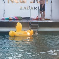 Iva Todorić na kupanju u Veloj Luci