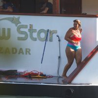 Iva Todorić na kupanju u Veloj Luci