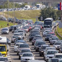 Zagreb: Kod naplatne postaje Lučko kolona vozila je dugačka oko 4 kilometra