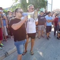 Zadar: Prosvjed stanovnika koji žive u blizini deponiranog azbesta s Titovog broda Galeb