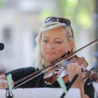 Gluhe violinistice na Zrinjevcu