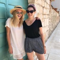 Mia Dimšić i Domenica