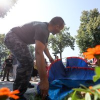 Roberto Mateš postavio šator ispred Klaićeve bolnice