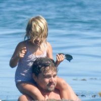 Leonardo DiCaprio s obitelji na plaži