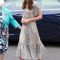 Kate Middleton u espadrilama