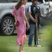Kate Middleton u espadrilama
