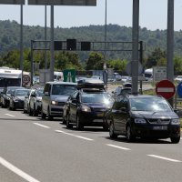 Kolona vozila od nekoliko stotina metara na graničnom prijelazu Rupa