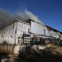 Gašenje požara u tvornici za preradu ribe u Kaštel Novom