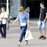 Zagreb: Stariji građani prihvatili naviku nošenja maski i na otvorenom