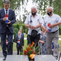 Odavanje počasti nestalima u Domovinskom ratu na Mirogoju i Krematoriju