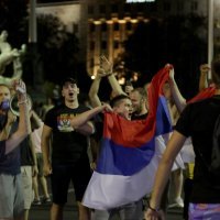 Slavlje na ulicama Beograda nakon crnogorskih izbora