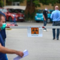 Gužva za testiranje na koronu u Zagrebu, auti stoje u koloni