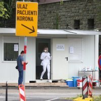 Gužva za testiranje na koronu u Zagrebu, auti stoje u koloni