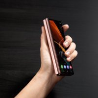Samsung Galaxy Z Fold2 slike uređaja