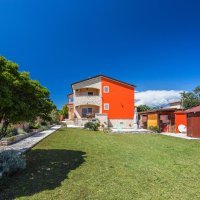 Apartmani vila Orange