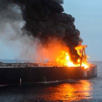 Požar na tankeru New Diamond