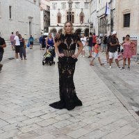 Modni performans Matije Vuice u Dubrovniku i Metkoviću