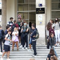 Zagreb: Prvi dan škole u gimnaziji u Križanićevoj ulici