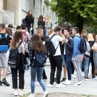 Zagreb: Prvi dan škole u gimnaziji u Križanićevoj ulici