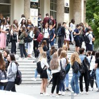 Zagreb: Prvi dan škole u gimnaziji u Križanićevoj ulici