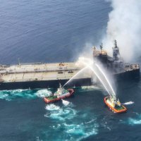 Požar na tankeru New Diamond