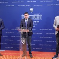 Klub zastupnika Mosta nezavisnih lista o temi: Prijeteća ovršna kriza