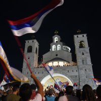 Slavlje nakon uspjeha prosrpske koalicije na izborima u Crnoj Gori