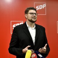 Konferencija za medije kandidata za predsjednika SDP-a Peđe Grbina
