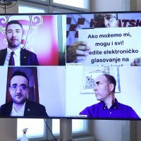 Zastupnici glasali online