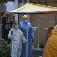 U bolnici u Bjelovaru jedan bolnički odjel je ispražnjen i preuređen za prihvat pacijenata zaraženih koronavirusom.