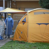 U bolnici u Bjelovaru jedan bolnički odjel je ispražnjen i preuređen za prihvat pacijenata zaraženih koronavirusom.