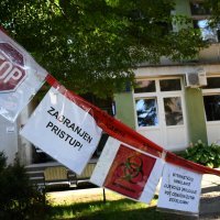 U bolnici u Bjelovaru jedan bolnički odjel je ispražnjen i preuređen za prihvat pacijenata zaraženih koronavirusom.