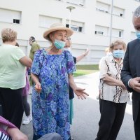 Ministar Darko Horvat obišao građane koji privremeno borave u studenskom domu