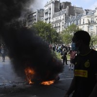 Prosvjed žutih prsluka u Parizu