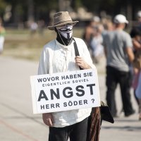 Muenchen: Deset tisuća ljudi na anti-korona prosvjedu