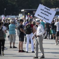 Muenchen: Deset tisuća ljudi na anti-korona prosvjedu