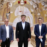 Andrej Plenković obišao Crkvu Svete Obitelji u Solinu