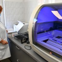 U Slavonskom Brodu u rad pušten uređaj za brzo testiranje na koronavirus