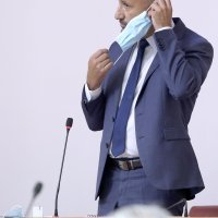 Zagreb: Hrvoje Zekanović se na početku sjednice pokušao izboriti za nenošenje maske