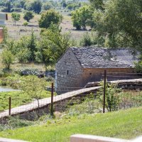 Kuća Ante Gutića na izvoru Cetine