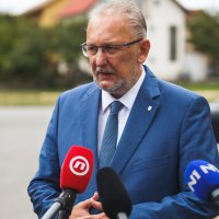 Gospić: Završen sastanak Vlade sa županima, predstavnicima Udruge gradova i Udruge općina