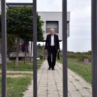 Nova Gradiška: Vinko Grgić odlazi iz svoje kuće u pratnji istražitelja USKOK-a