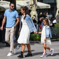 Igor Vori u šetnji špicom sa suprugom Oljom i kćeri Nikom