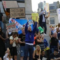 Prosvjed protiv korona mjera u Londonu